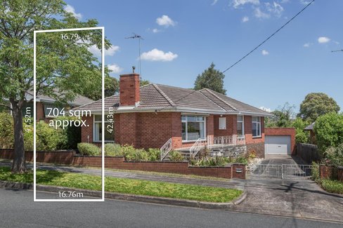 8 Barbara Street Doncaster East 3109