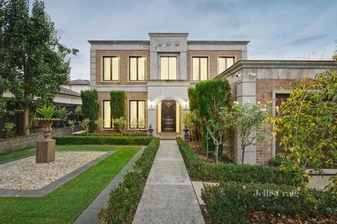 8 Belmont Road Ivanhoe 3079