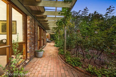 8 Belmont Street Surrey Hills 3127