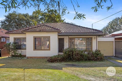 8 Caledonia Crescent, PEAKHURST NSW 2210