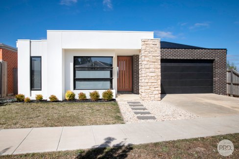 8 Capital Street, ALFREDTON VIC 3350