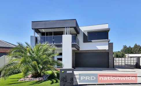 8 Carnaby Way, CANADIAN VIC 3350