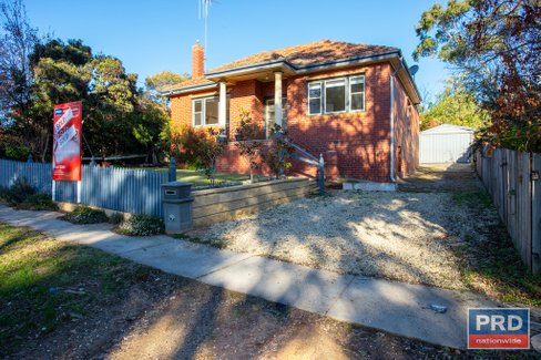 8 Casley Street, IRONBARK VIC 3550