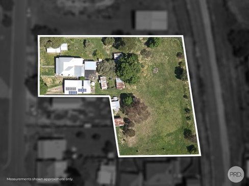 8 Chapel Street, CAMPBELLS CREEK VIC 3451