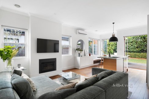 8 Cliff Street South Yarra 3141