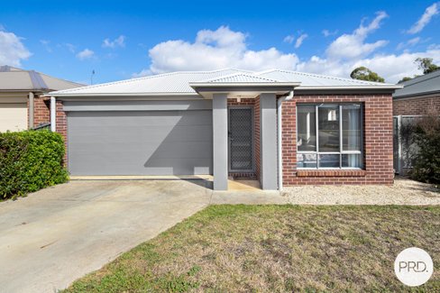 8 Colette Court, CANADIAN VIC 3350
