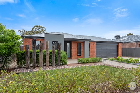 8 Curtain Street, EAGLEHAWK VIC 3556