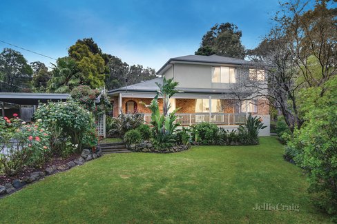 8 Cygnet Court Eltham 3095