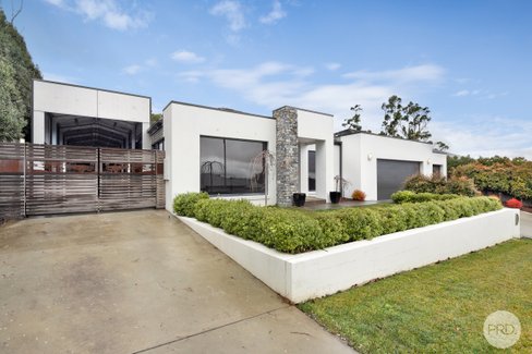 8 Delaland Avenue, BUNINYONG VIC 3357