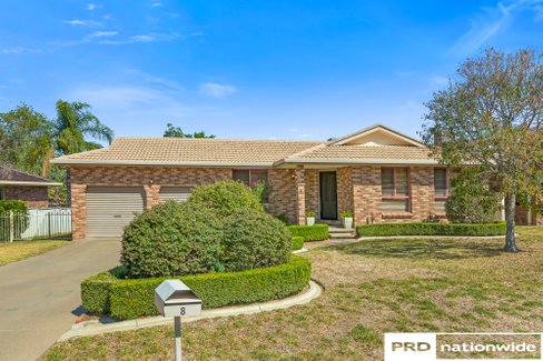 8 Dibar Drive, TAMWORTH NSW 2340