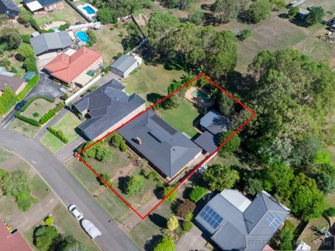 8 Doran Close, THORNTON NSW 2322