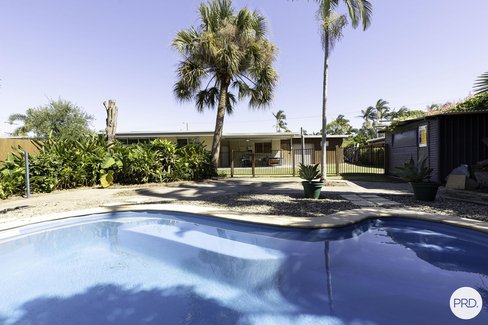 8 Downie Avenue, BUCASIA QLD 4750