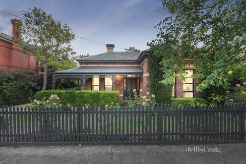 8 Elmie Street Hawthorn 3122