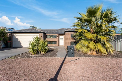 8 Findon Court, EPSOM VIC 3551