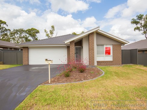 8 Glen Close, HEDDON GRETA NSW 2321