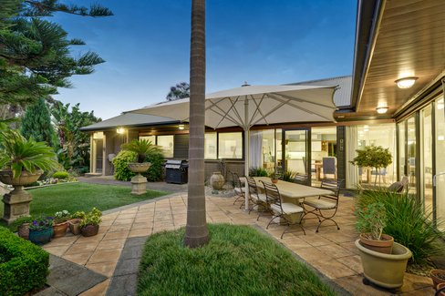 8 Glenarm Place Mount Waverley 3149