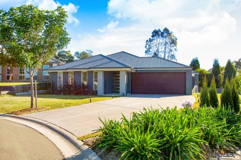 8 Glider Close, ABERGLASSLYN NSW 2320