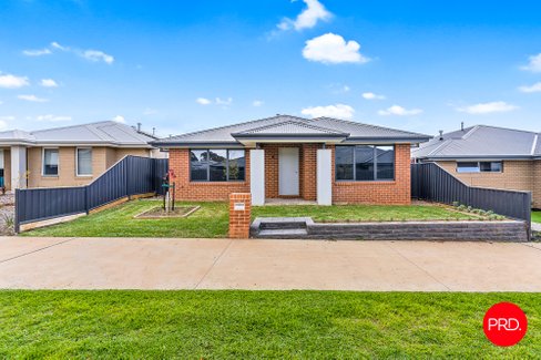 8 Heysen Way, HUNTLY VIC 3551
