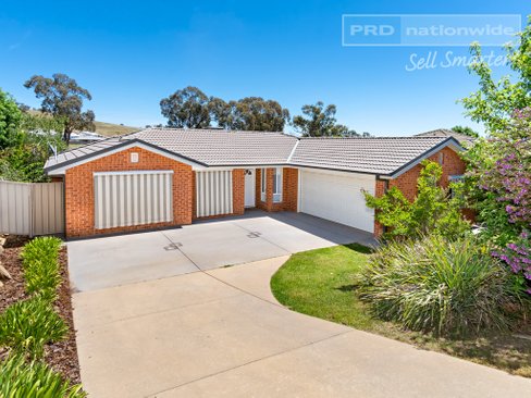 8 Hudson Drive, LLOYD NSW 2650