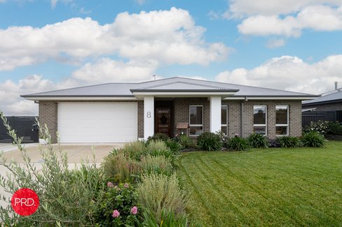 8 Jacombs Street, BUNGENDORE