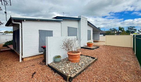 8 Jenkin Street, TAMWORTH NSW 2340