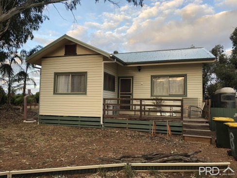 8 Jessica Street, COLIGNAN VIC 3494