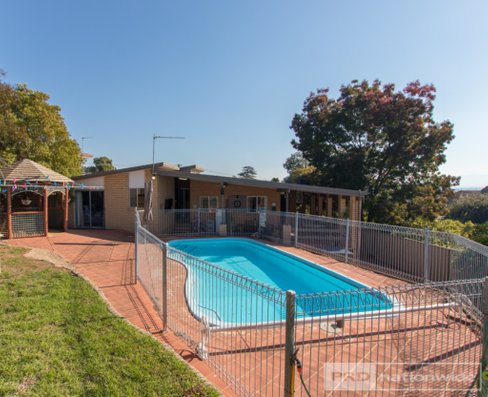 8 Kaleema Crescent, TUMUT NSW 2720