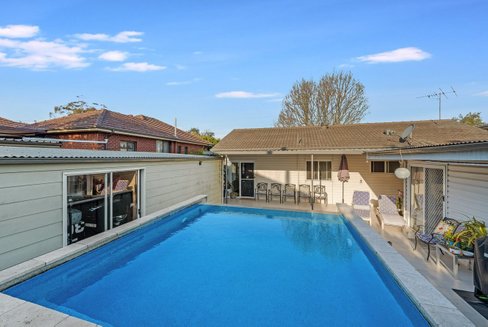 8 Kinross Place, REVESBY NSW 2212