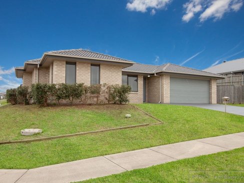 8 Lapwing Street, ABERGLASSLYN NSW 2320