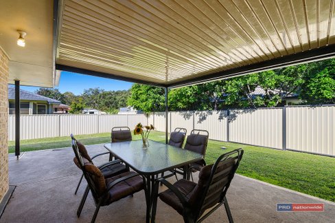 8 Letitia Place, BONVILLE NSW 2450