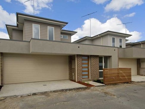 8 Little Fenwick Street Geelong 3220