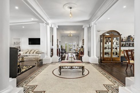 8 Loch Maree Crescent, CONNELLS POINT NSW 2221