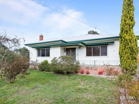 8 Lofven Street Nerrina 3350