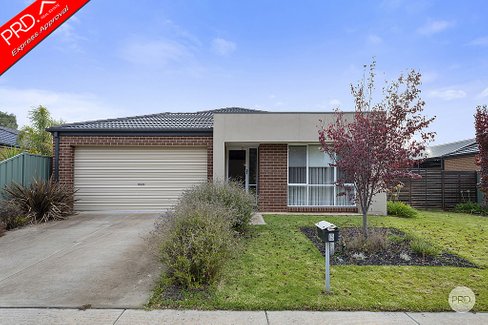 8 Millewa Drive, EPSOM VIC 3551