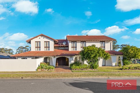8 Napier Avenue, LURNEA NSW 2170