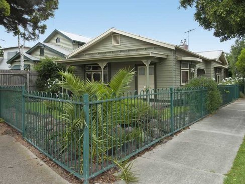 8 Orchard Street East Geelong 3219