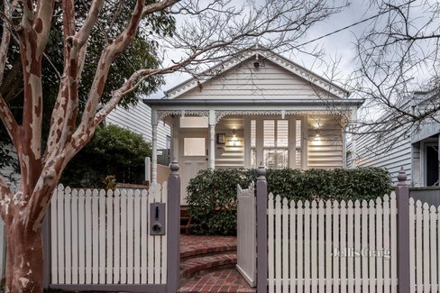 8 Park Street Northcote 3070