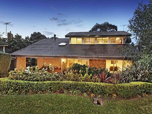 8 Pear Court Burwood East 3151