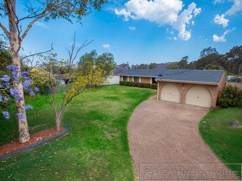 8 Pont Close, TENAMBIT NSW 2323