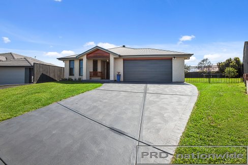 8 Rodwell Place, RAWORTH NSW 2321