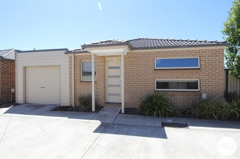 8 Ron Court, CANADIAN VIC 3350