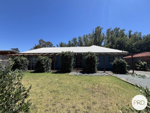 8 Rutledge Street, BUNGENDORE NSW 2621