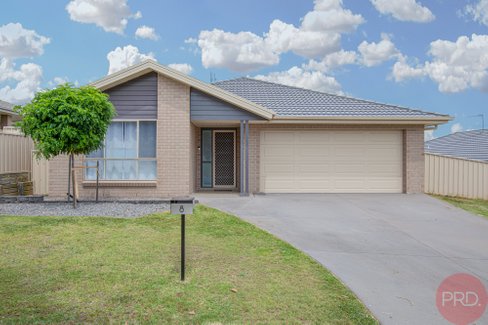 8 Sapphire Drive, RUTHERFORD NSW 2320
