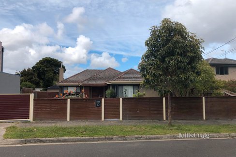 8 Seaview Street Mount Waverley 3149