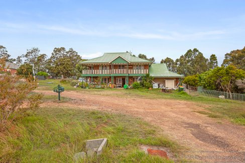 8 Silky Oak Drive, ABERGLASSLYN NSW 2320