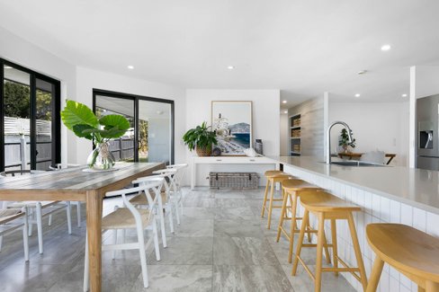 8 Sirec Way, Burleigh Heads QLD 4220