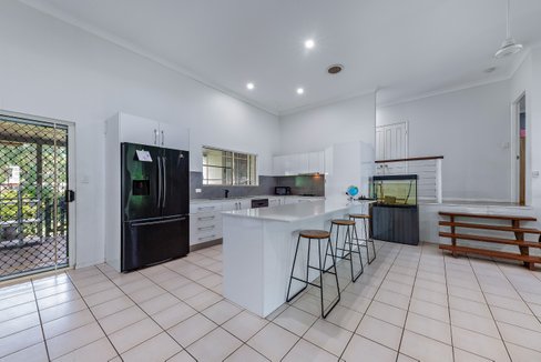 8 Stormvogel Drive, MANDALAY QLD 4802