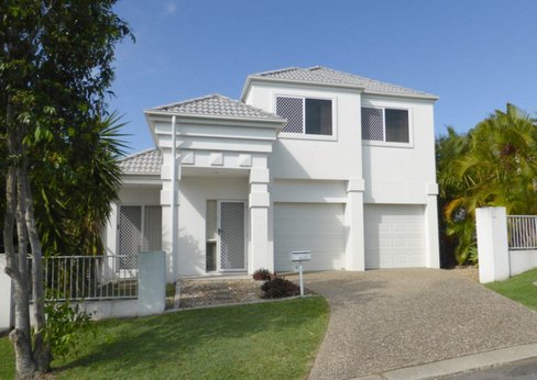 8 Valbonne Avenue, VARSITY LAKES QLD 4227