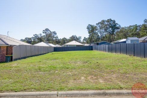 8 Vulture Street, ELLALONG NSW 2325