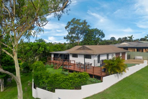 8 Walabah Drive, ASHMORE QLD 4214